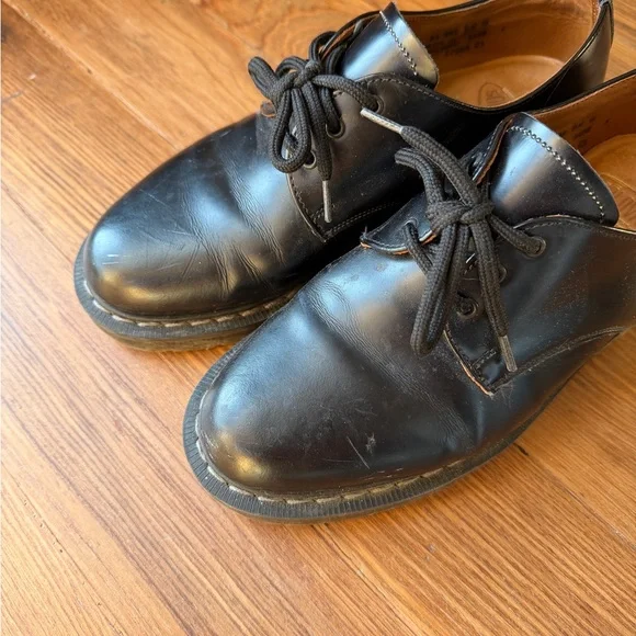 Solovair Black Hi Shine Gibson Shoe UK 5 women’s. 7.5 or 7.5-8 Made in England - Picture 6 of 6